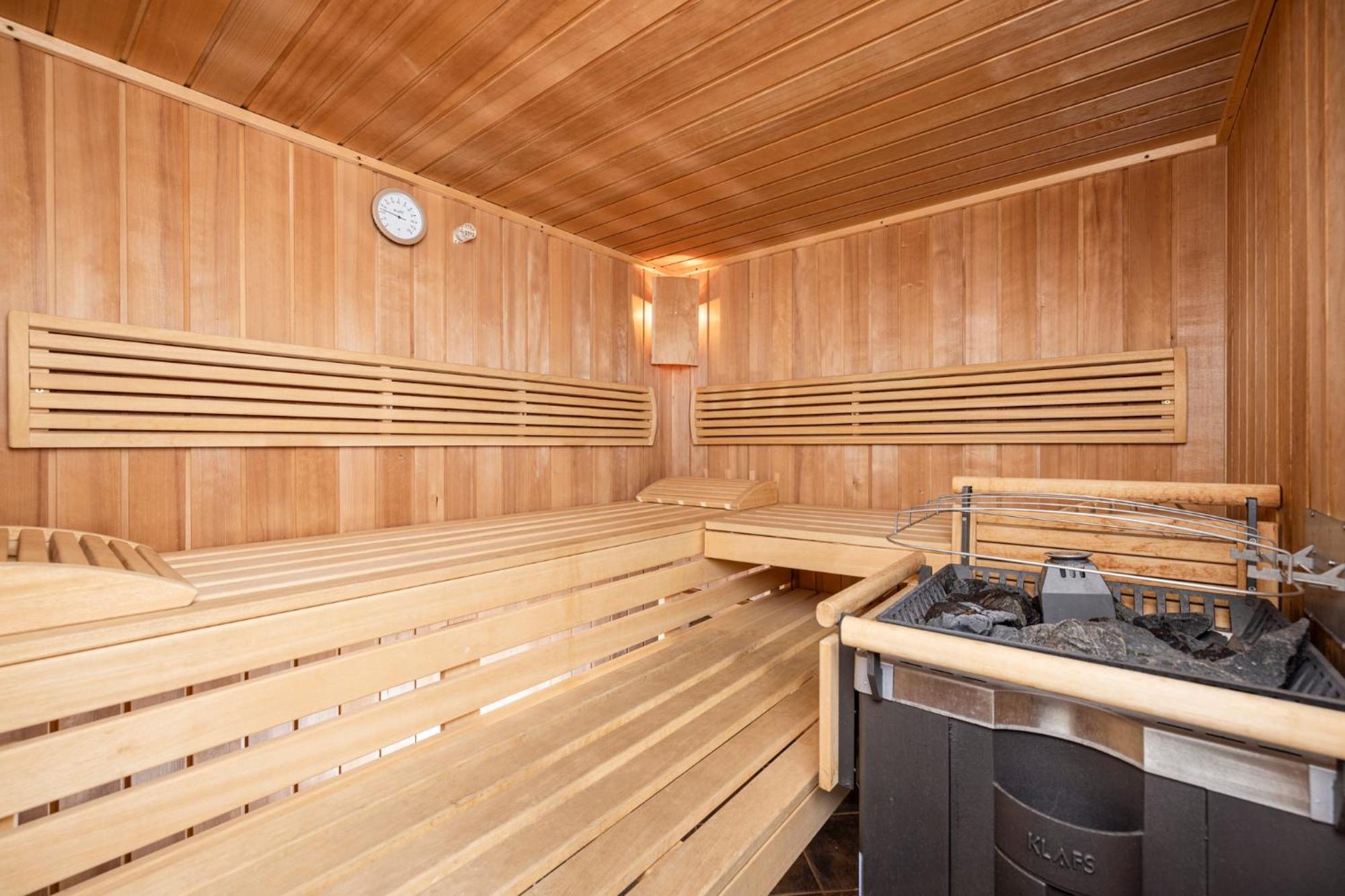 Family Lodge Maximilian Тукс Экстерьер фото