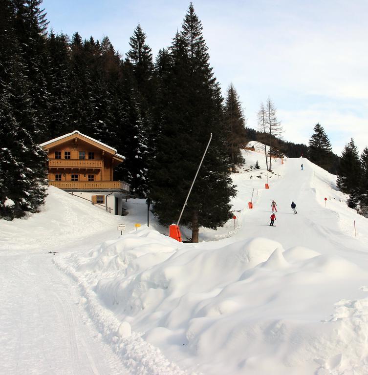 Family Lodge Maximilian Тукс Экстерьер фото